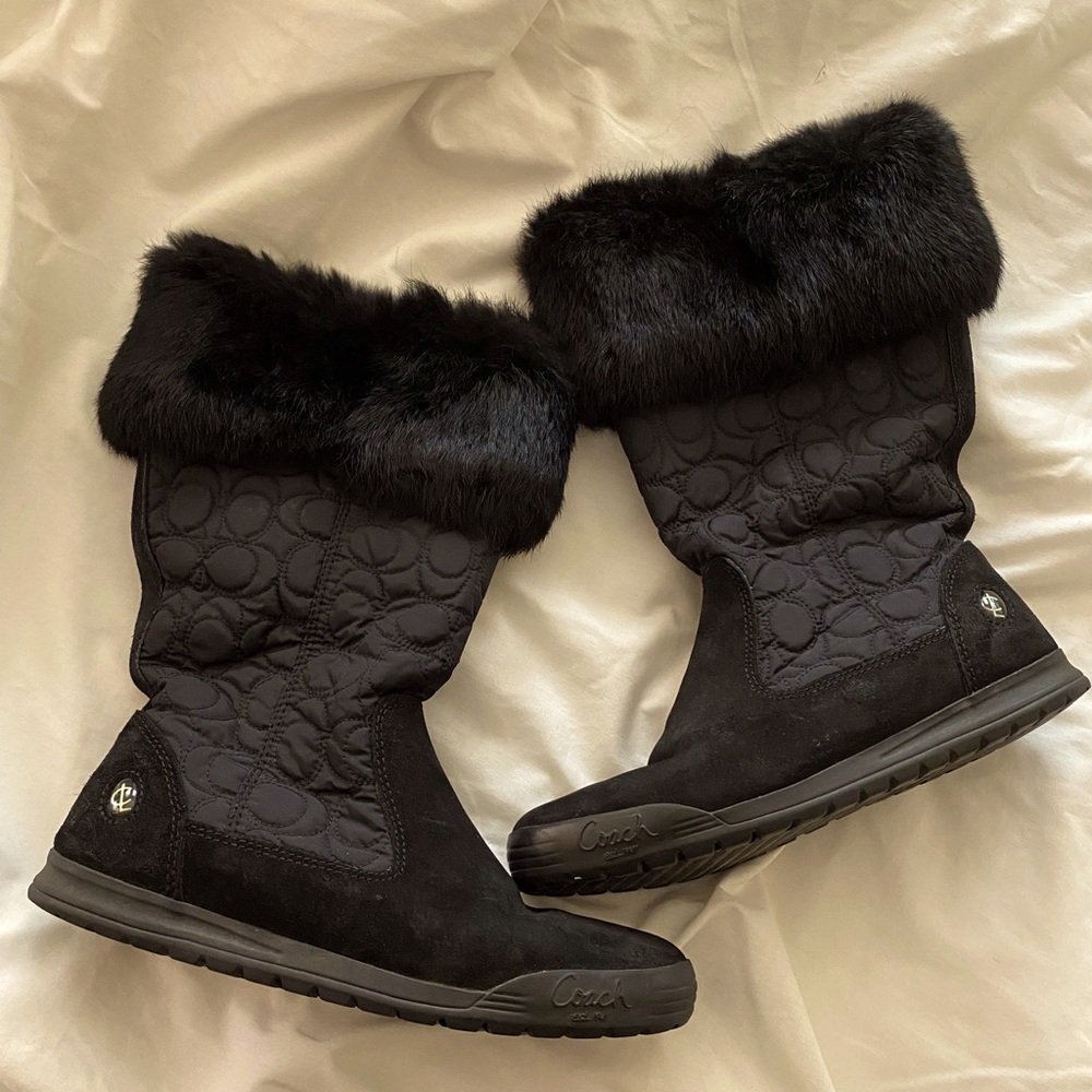 Coach Talen Black Suede Boot With Quilted Logo and Trimmed with Fur Size 6M